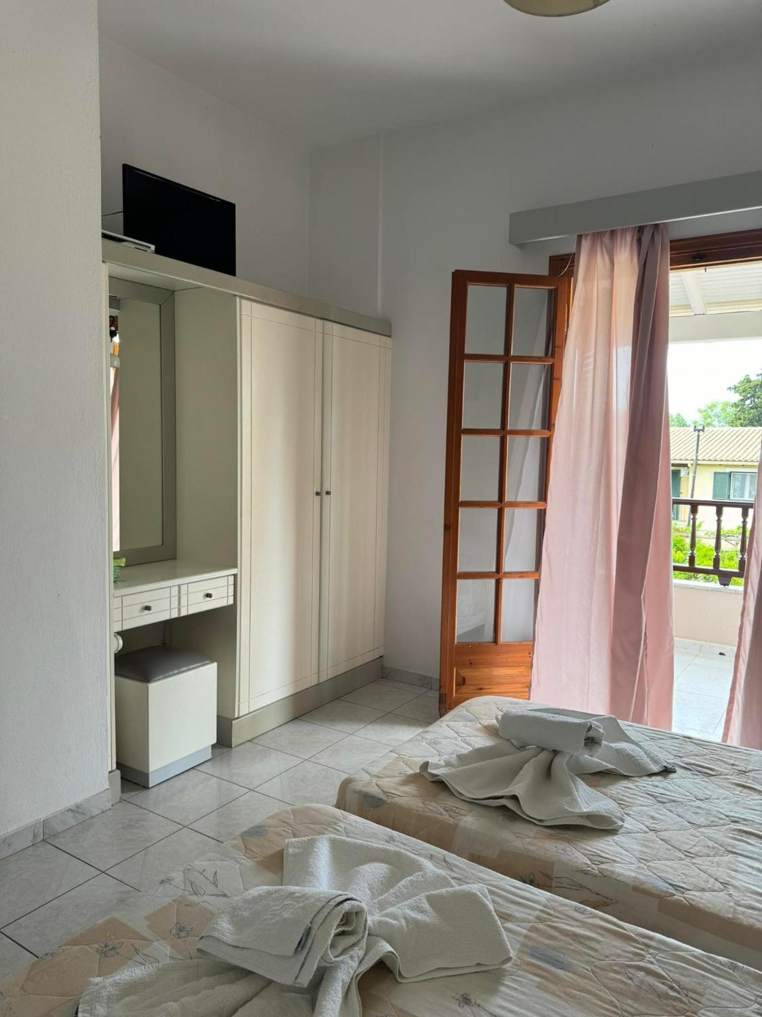 Villa Sofia Acharavi  Ngoại thất bức ảnh